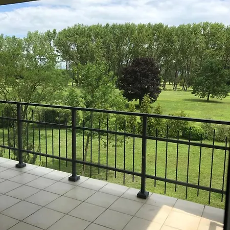 Lili Birdland Buekfuerdo Apartment